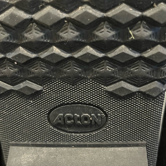 Snow Boots, Size 5 - Picture 7 of 11